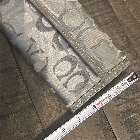 Coach Signature Pattern Wallet - Picture 5 of 5